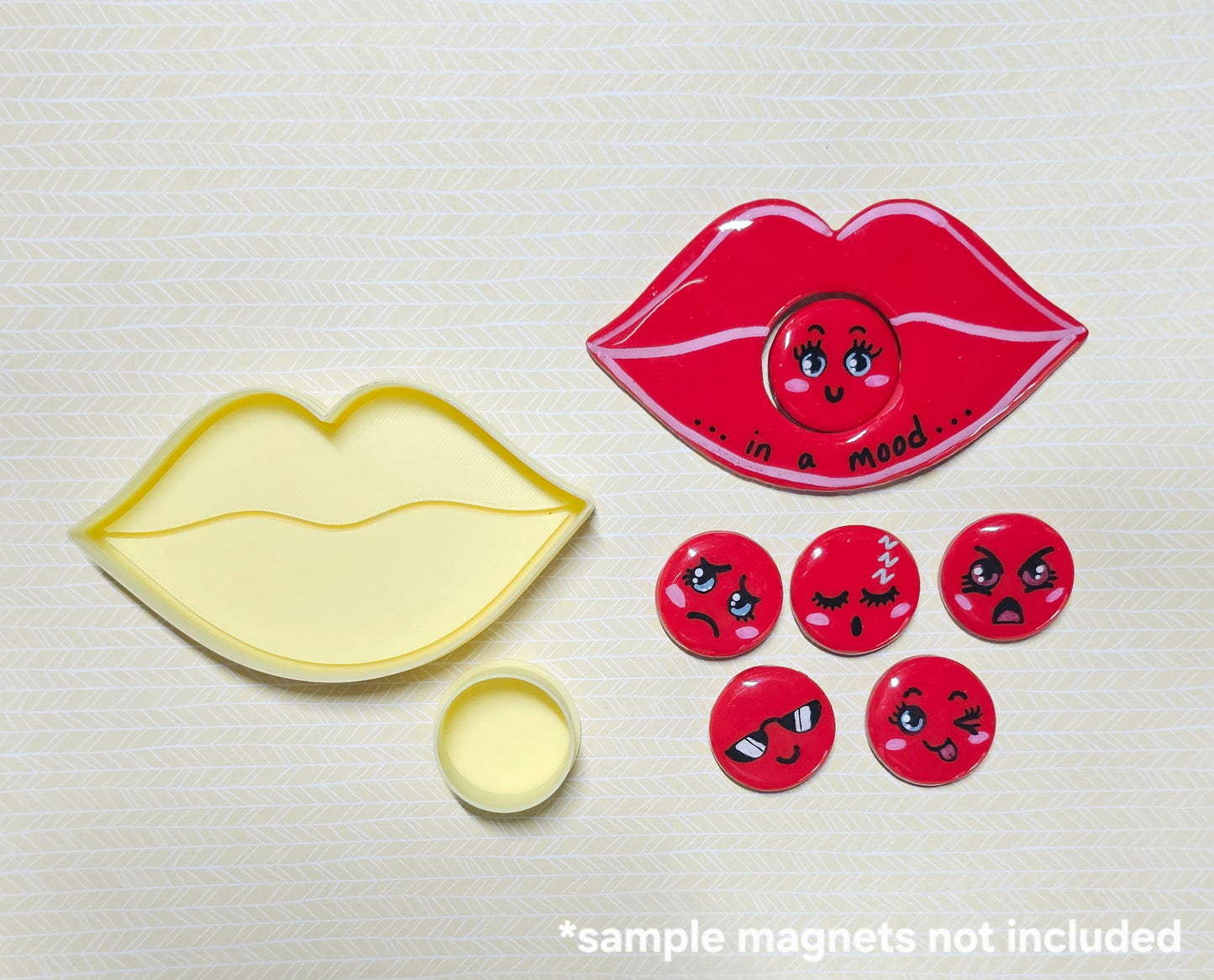 Smooch Mood Magnet Clay Cutter!